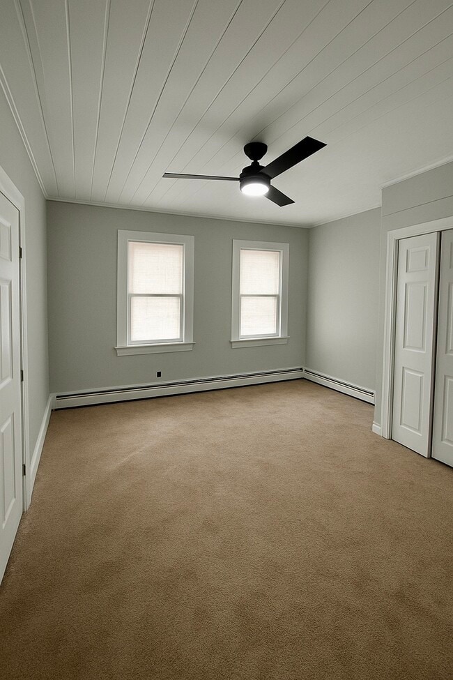 Building Photo - 327 1st Ave