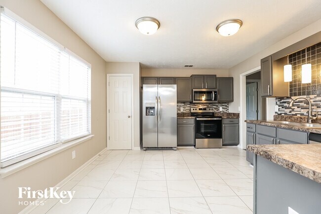 Building Photo - 1316 Sunray Dr