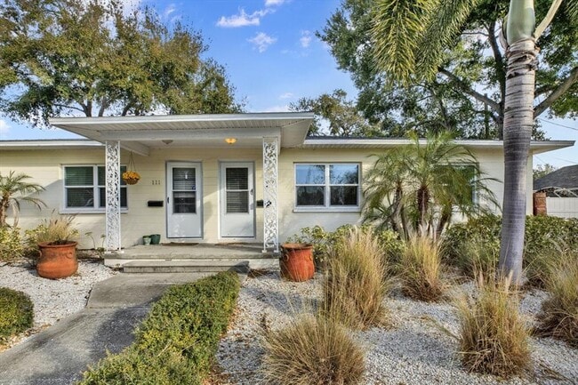 Building Photo - 109 12th Ave N