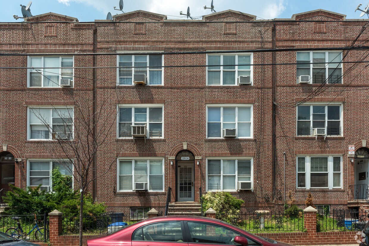 Primary Photo - 2814 47th St