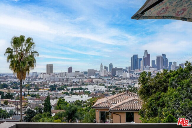 Foto del edificio - 3116 Johnston St