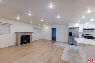 Building Photo - 837 Sunset Ave