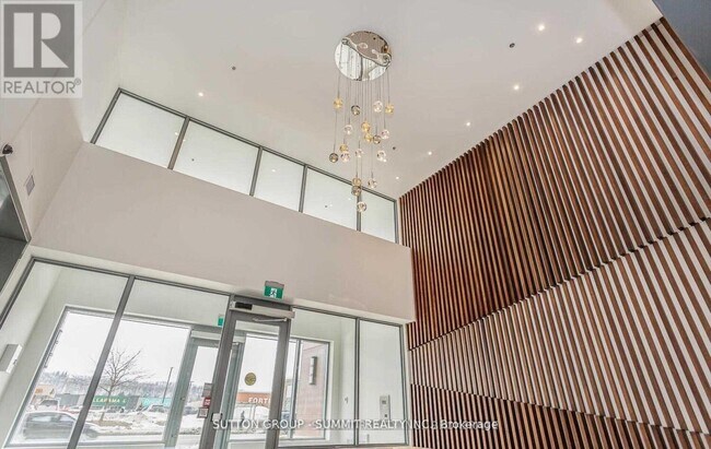 Photo du bâtiment - 121 Hwy 8