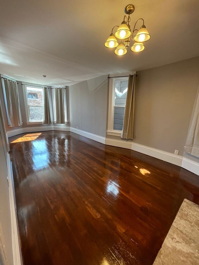 Building Photo - 1070 54th St