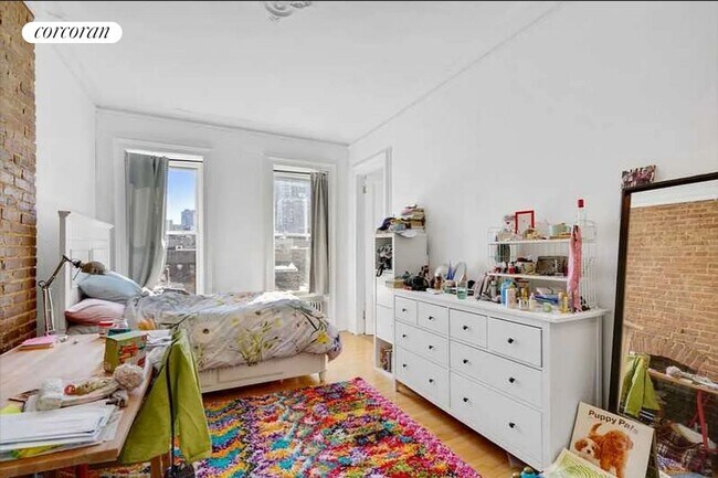 Foto del edificio - 423 E 84th St