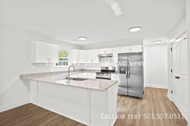 Building Photo - 4108 Longcoy St