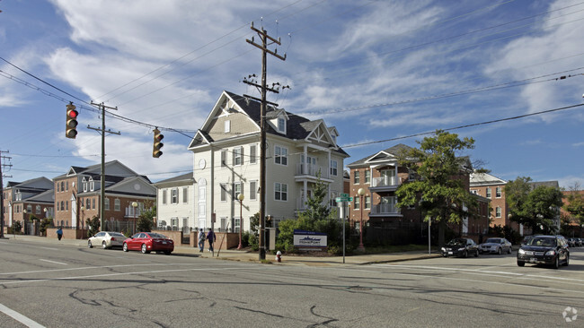 Foto del edificio - Homeport Hampton Roads