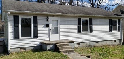Building Photo - 1126 Easton Rd
