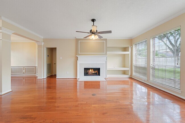 Foto del edificio - 22910 Fairleaf Cir