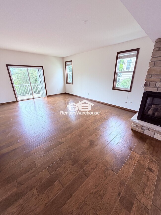 Building Photo - 9580 Madison Dr