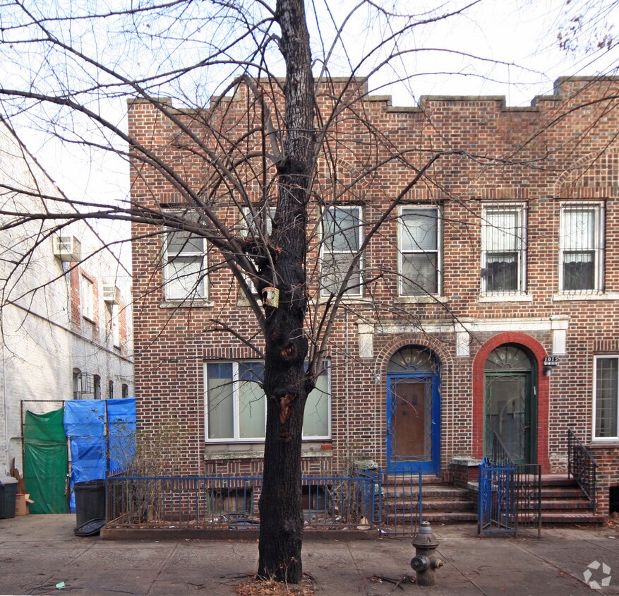Foto principal - 1011 44th St