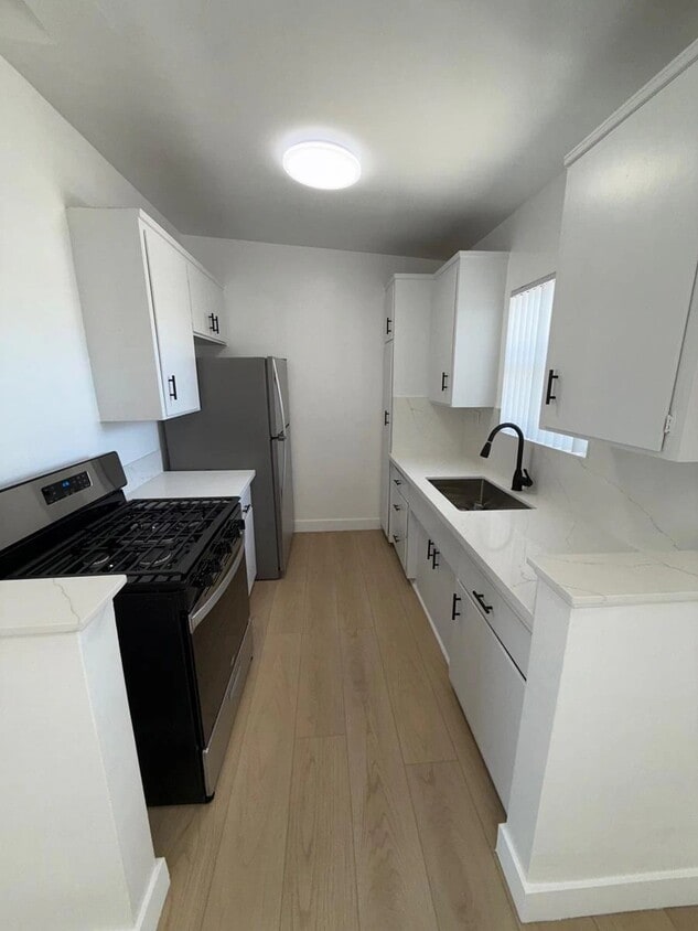 Foto principal - 3630 Westwood Blvd