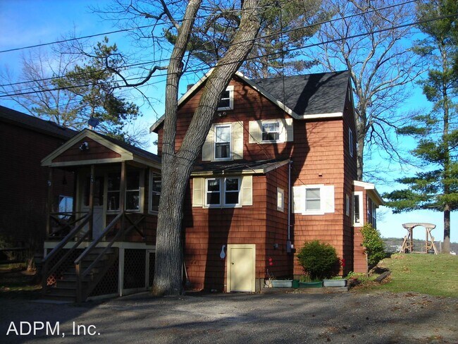 Building Photo - 3 br, 2 bath House - 39 West Shore Rd.