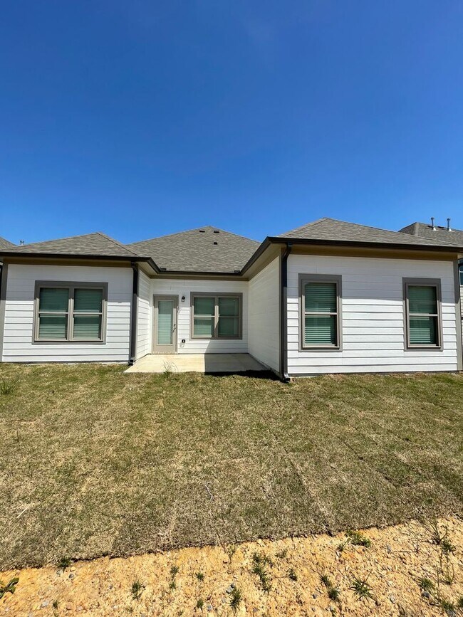 Building Photo - New Construction Home for Rent in Cullman,...