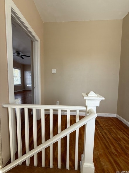 Building Photo - 530 W Gramercy Pl