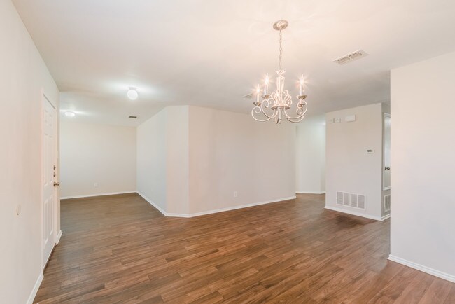 Foto del edificio - 2803 Amber Waves Ln