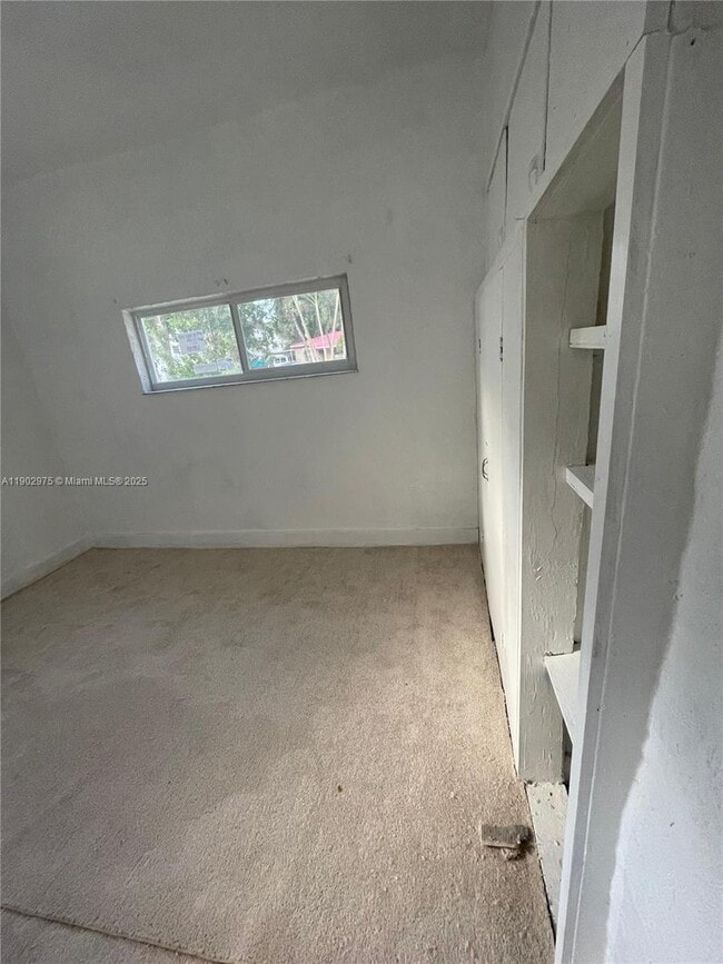 Building Photo - 640 NE 136th St