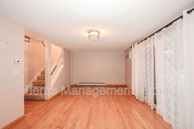 Foto del edificio - 9 Savage Ct