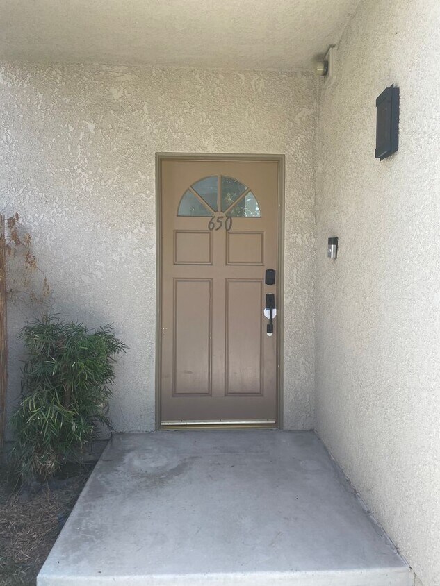 Foto principal - 650 Warwick Ave
