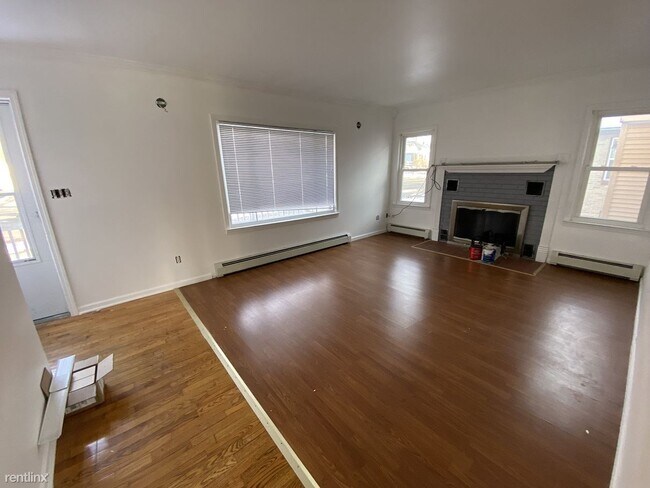 Foto del edificio - 3 br, 1.5 bath House - 208 S Hayford Ave