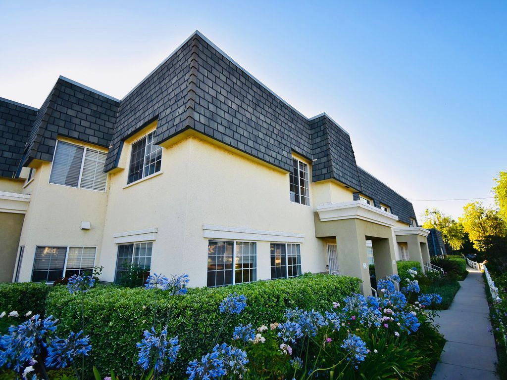 Foto principal - 6501 Vanalden Ave