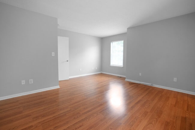Building Photo - 240 Ferdinand Cir