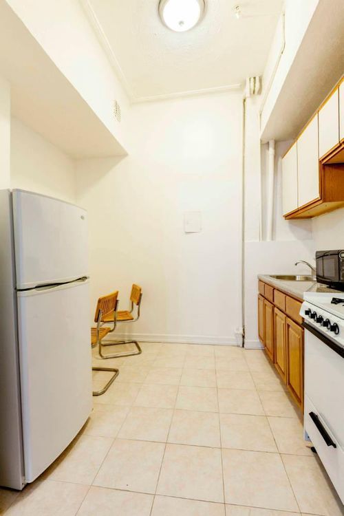 Foto del edificio - 629 W End Ave