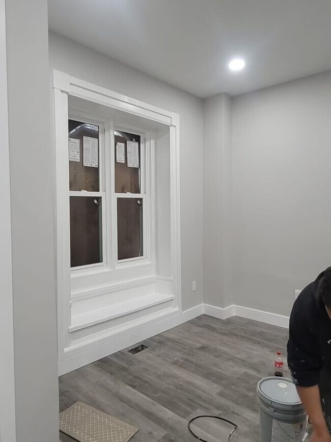 Foto del edificio - 5Br 2Bath house with 5Br  PHA voucher