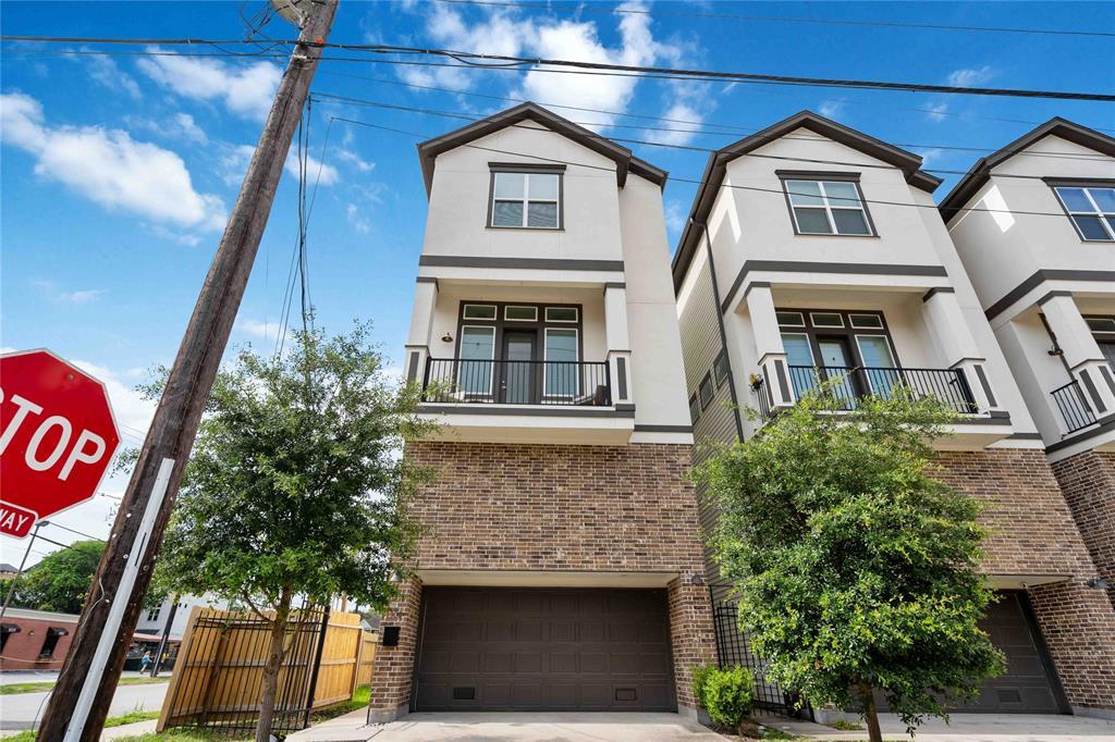 Foto principal - 1302 W 23rd St