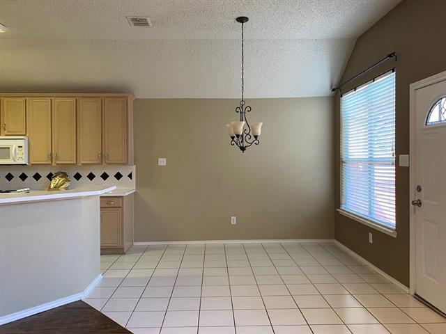 Building Photo - 9505 Thorncliff Dr