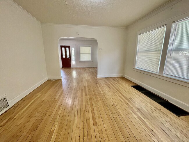 Foto del edificio - 5101 Highland Ave