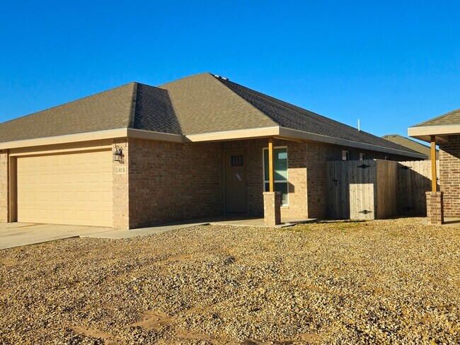 Foto del edificio - PM3 - 1301 N Dover Ave. - TNT