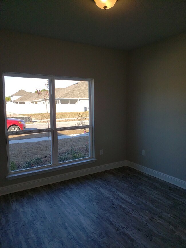 Building Photo - 238 Stonegate Cir