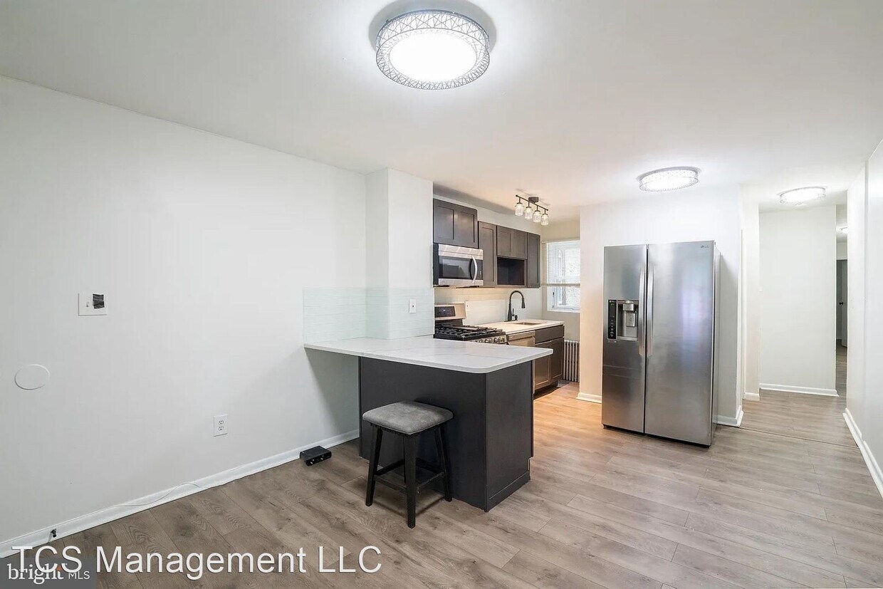Foto principal - 3 br, 1 bath House - 1902 S 5th St
