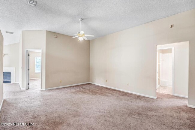 Building Photo - 12895 Bentwater Dr