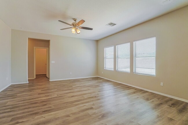 Foto del edificio - 2445 W Spencer Run