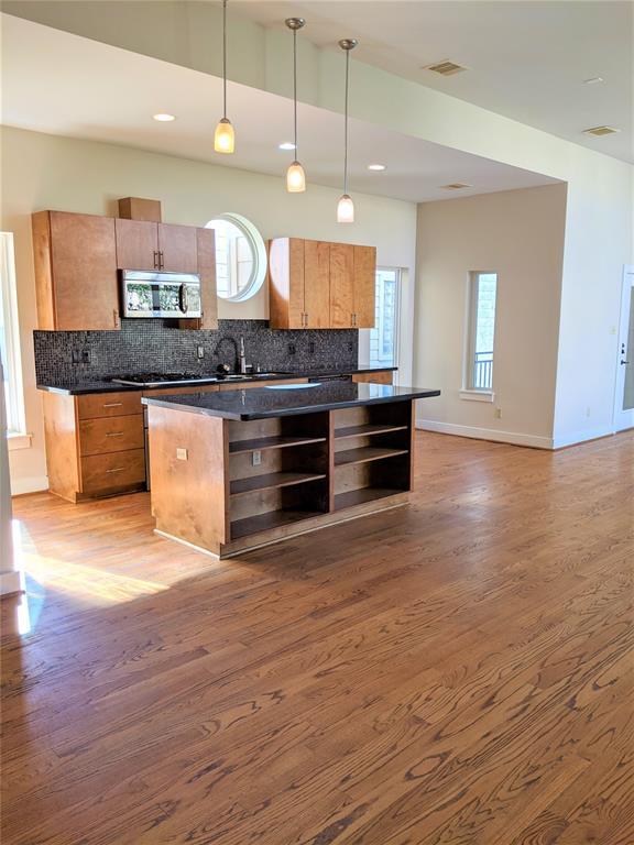 Building Photo - 5235 Larkin St