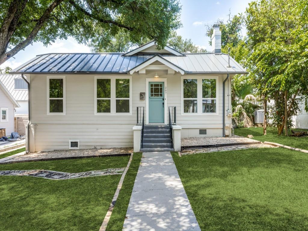 Foto principal - 207 E 33rd St