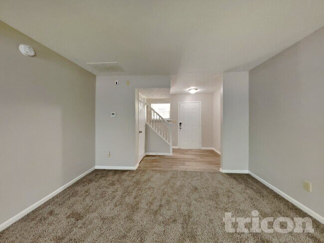 Foto del edificio - 6422 Coconut Ct