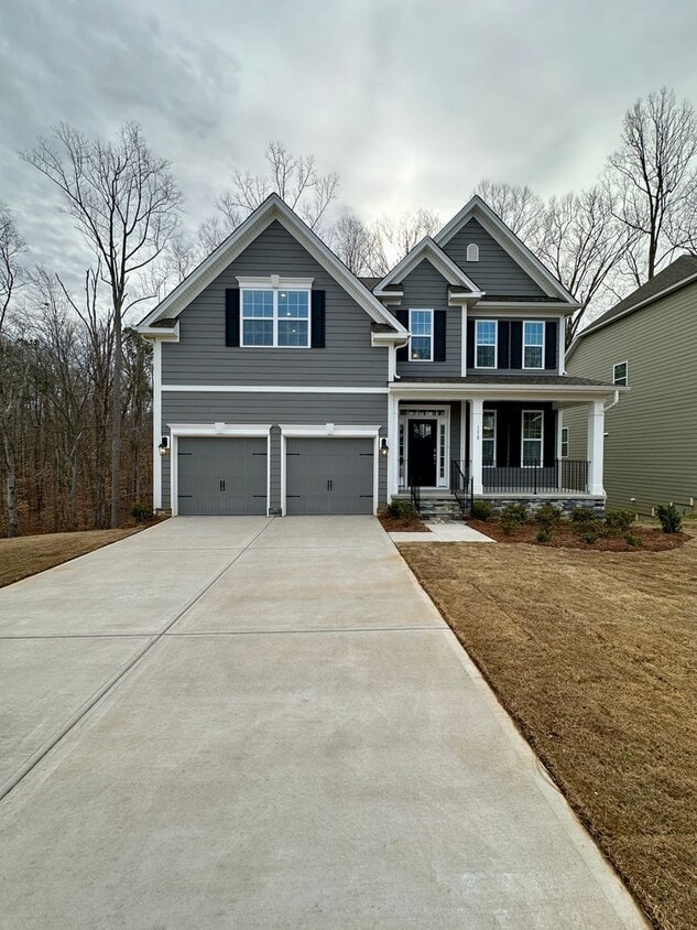 Primary Photo - Beautiful 4BR/3BA Home in Falls Cove @ Lak...