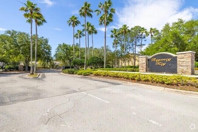 Foto del edificio - 2246 Lake Woodberry Cir