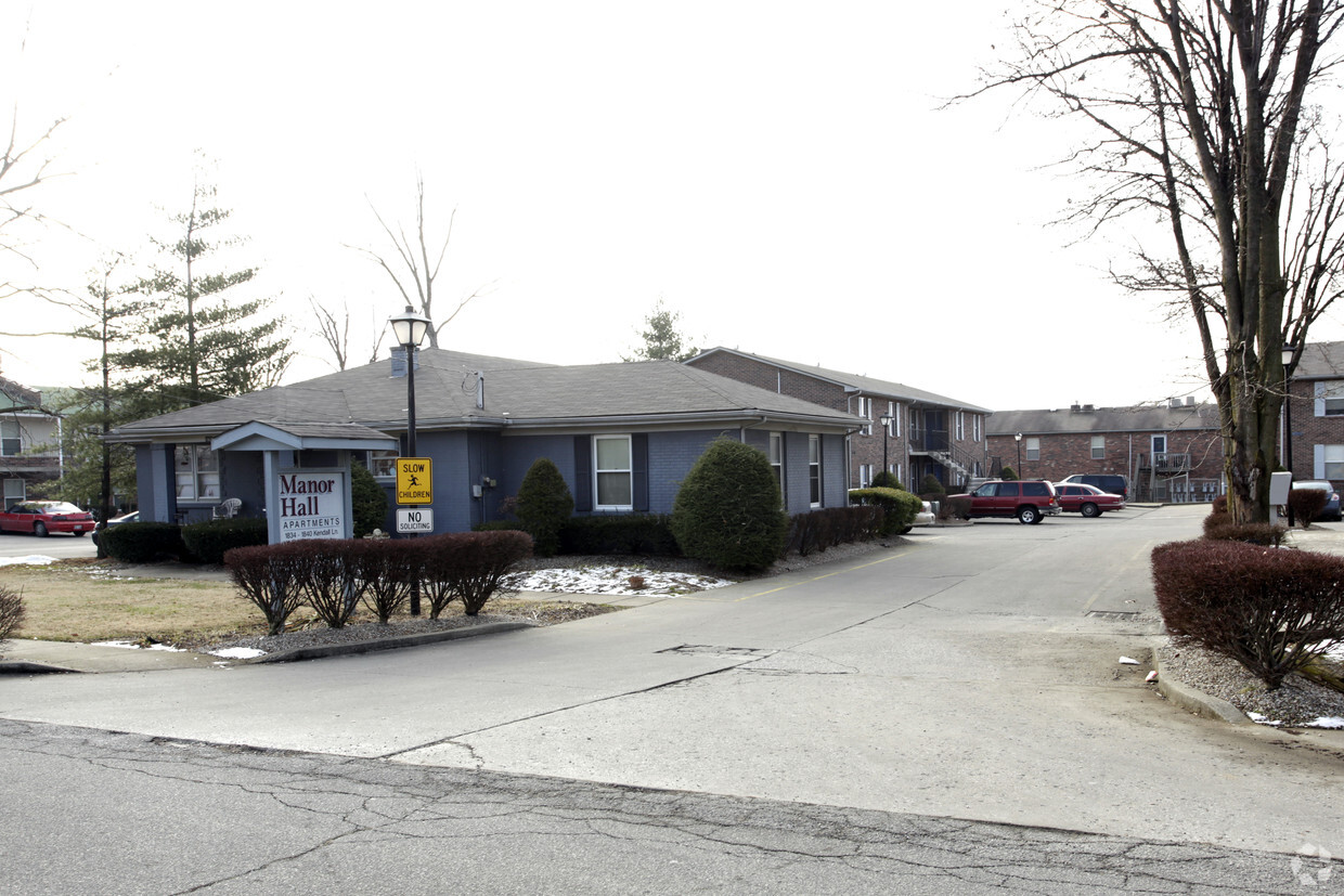 Building Photo - Manor Hall Apartments