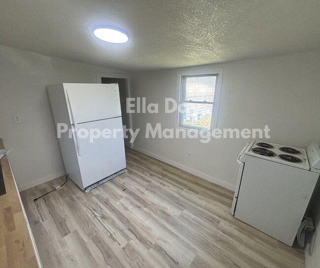 Foto del edificio - 610 N Ash St