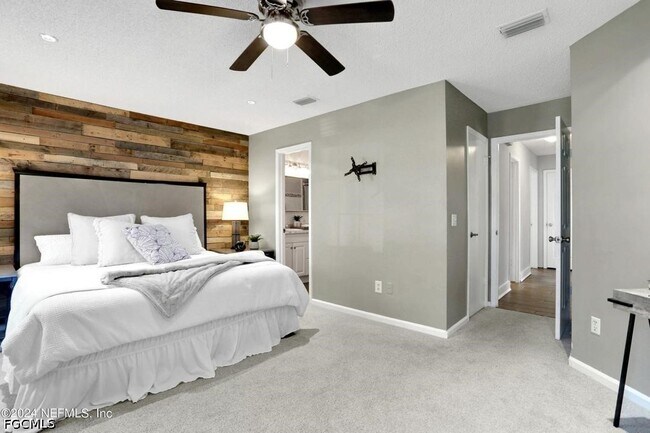 Foto del edificio - 2743 Moorsfield Ln