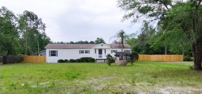 Building Photo - 2233 Indigo Ave
