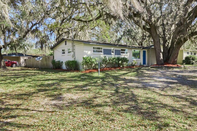 Building Photo - 395 Aurora Boulevard