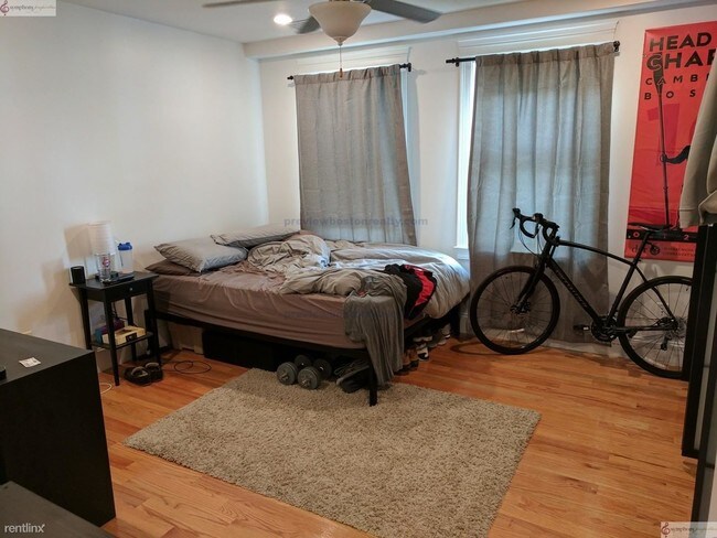 Building Photo - 5 br, 2.5 bath  - 6 Fern St # Gnc