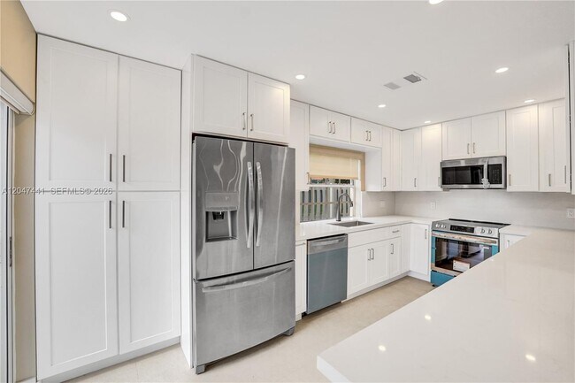 Foto del edificio - 1361 Springside Dr