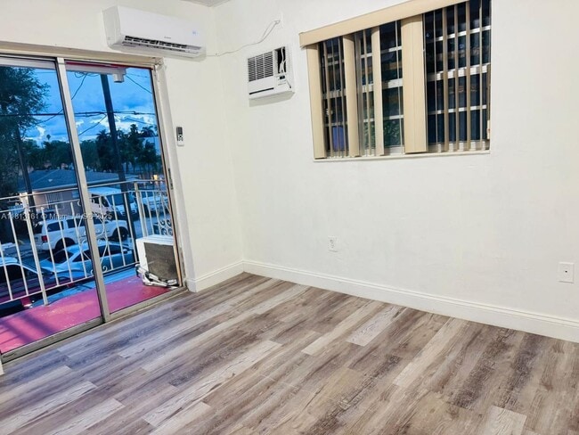 Foto del edificio - 932 NW 5th St