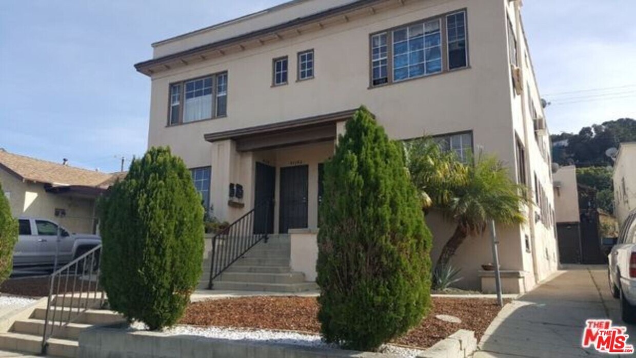 Primary Photo - 4112 N Griffin Ave